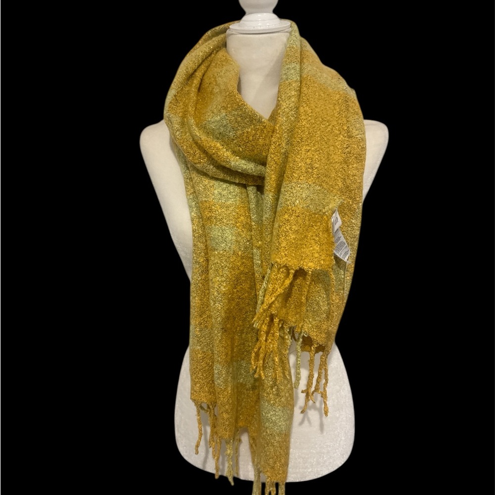 GAP Gold and yellow Women's Scarf NWT